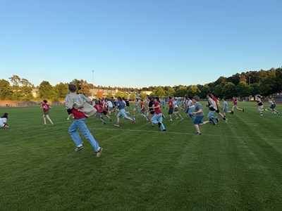 Gemeinsam Sport treiben.