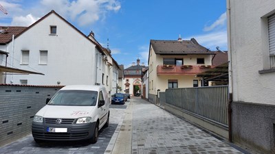 Die Bürgermeister-Kämmerer-Straße nach den Umbauarbeiten.
