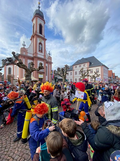 Fastnachtsumzug in der Unnergass'.