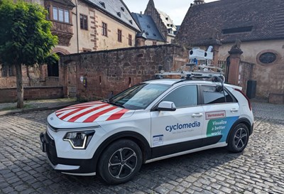 Beispielbild: Fahrzeug der Cyclomedia für die 360 Grad Befahrung (Foto: Cyclomedia)