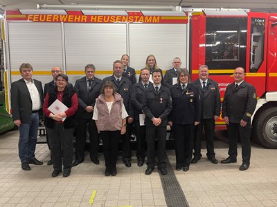 Für langjährige Mitgliedschaft geehrte Mitglieder der Feuerwehren Heusenstamm und Rembrücken.