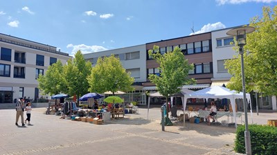 Flohmarkt in der Alten Linde.
