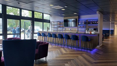 Die Bar im Trip Inn.