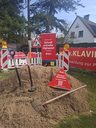 Spatenstich für die Tiefbauarbeiten der Westconnect im März 2026.