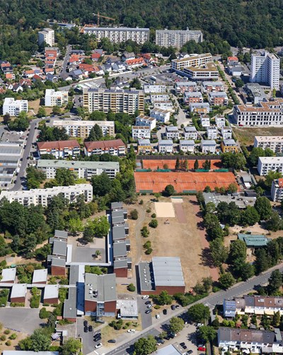 Luftbild des Geländes der Adolf-Reichwein-Schule.