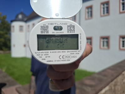 Das Wasserzählermodell aus dem Jahr 2025 wird gegen das hier gezeigte Wasserzählermodell „Axioma W1“ ausgetauscht.