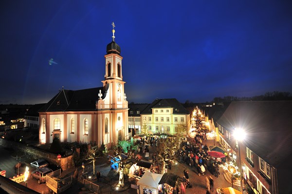 St. Nikolausmarkt in der Altstadt.