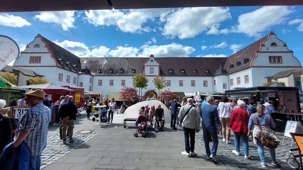 Innenhof des Schlosses Schönborn.
